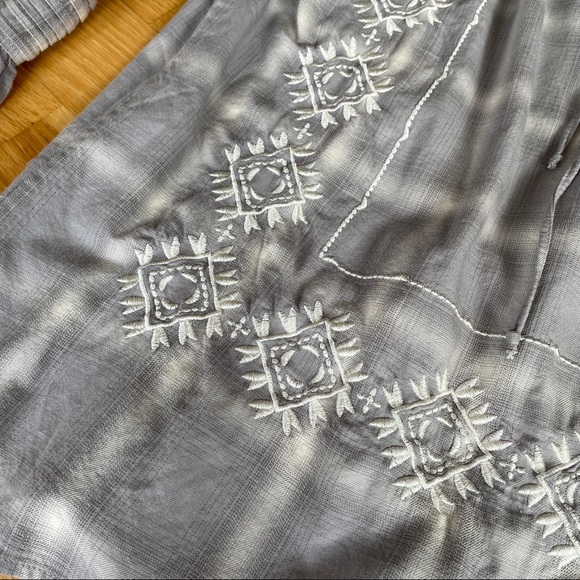 🆕 Dylan Callie Ruffles Blouse - Picture 5 of 12